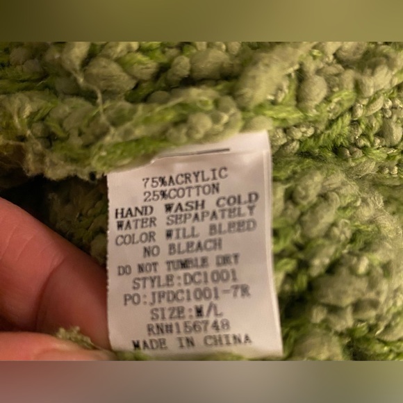 M/L Green Sweater Pockets Cute Vintage Look Boutique Purchase Measurements N Pic - Picture 8 of 17